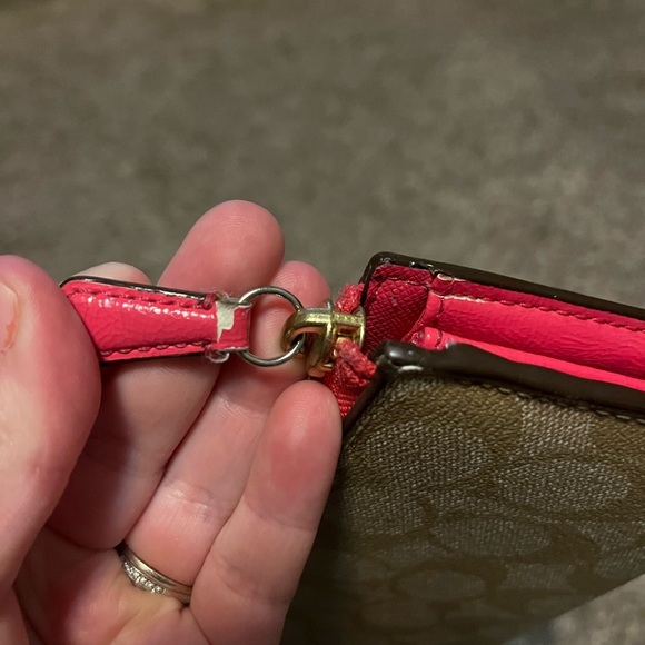 Coach Peyton Signature Khaki / Pink Salmon Accordion Wallet - Picture 3 of 7